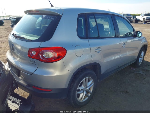 Продаж на аукціоні авто 2011 Volkswagen Tiguan S, vin: WVGBV7AX8BW560973, номер лоту: 45046525