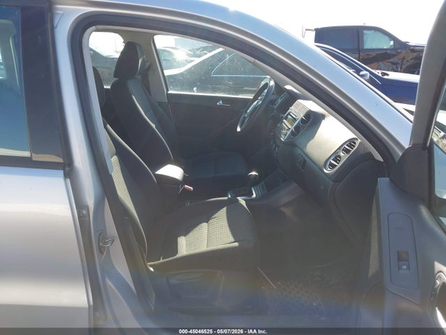 Продаж на аукціоні авто 2011 Volkswagen Tiguan S, vin: WVGBV7AX8BW560973, номер лоту: 45046525