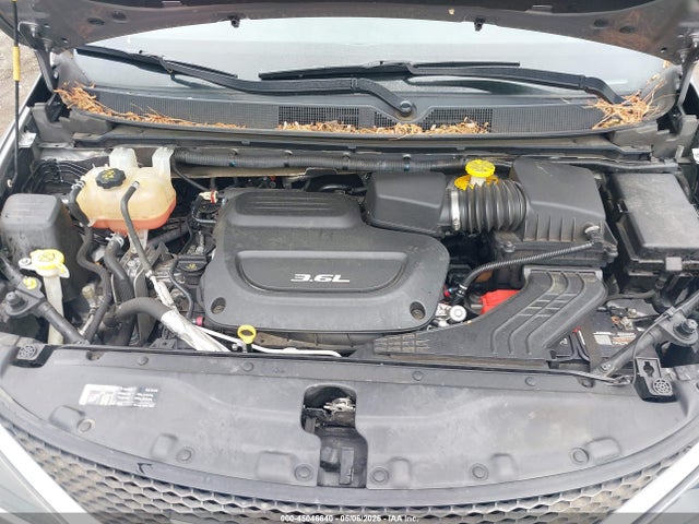 45046640 :رقم المزاد ، 2C4RC1DG7HR512870 vin ، 2017 Chrysler Pacifica Touring مزاد بيع