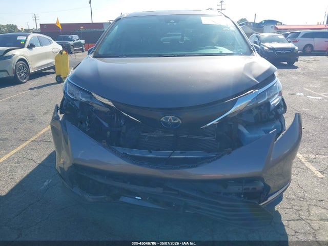 Auction sale of the 2021 Toyota Sienna Xle, vin: 5TDJRKEC7MS033380, lot number: 45046706