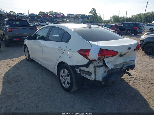 2017 Kia Forte Lx მანქანა იყიდება აუქციონზე, vin: 3KPFK4A7XHE097010, აუქციონის ნომერი: 45046743