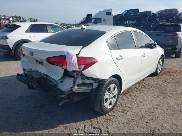 2017 Kia Forte Lx მანქანა იყიდება აუქციონზე, vin: 3KPFK4A7XHE097010, აუქციონის ნომერი: 45046743