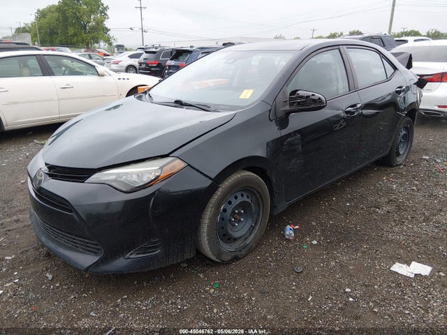 45046762 :رقم المزاد ، 5YFBURHE1HP589126 vin ، 2017 Toyota Corolla Le مزاد بيع