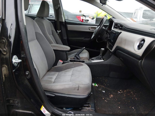 45046762 :رقم المزاد ، 5YFBURHE1HP589126 vin ، 2017 Toyota Corolla Le مزاد بيع