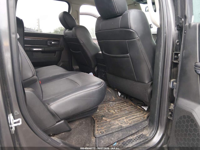 45046772 :رقم المزاد ، 1C6RR7NTXHS816598 vin ، 2017 Ram 1500 Laramie  4x4 5'7 Box مزاد بيع