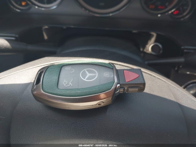 45046787 :رقم المزاد ، WDDHF8HB0BA295500 vin ، 2011 Mercedes-benz E 350 4matic مزاد بيع