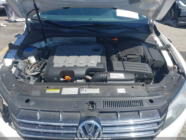 2013 Volkswagen Passat 2.0l Tdi Se მანქანა იყიდება აუქციონზე, vin: 1VWBN7A37DC123727, აუქციონის ნომერი: 45046808