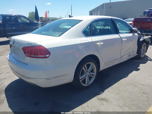 2013 Volkswagen Passat 2.0l Tdi Se მანქანა იყიდება აუქციონზე, vin: 1VWBN7A37DC123727, აუქციონის ნომერი: 45046808