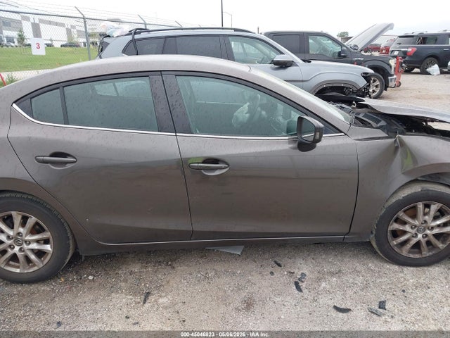 45046823 :رقم المزاد ، 3MZBM1V74FM136269 vin ، 2015 Mazda Mazda3 I Touring مزاد بيع