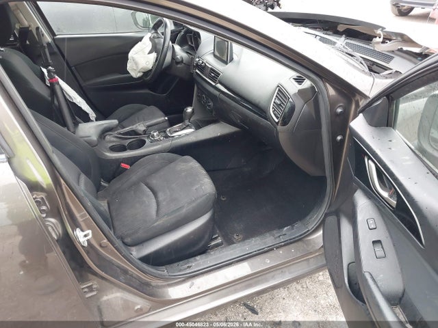 45046823 :رقم المزاد ، 3MZBM1V74FM136269 vin ، 2015 Mazda Mazda3 I Touring مزاد بيع
