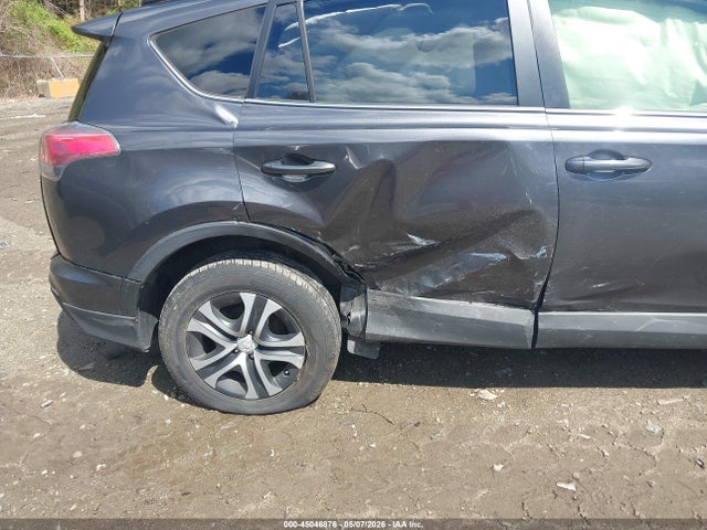 Продажа на аукционе авто 2017 Toyota Rav4 Le, vin: JTMBFREV6HJ128166, номер лота: 45046876