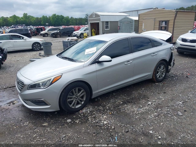 2015 Hyundai Sonata Se მანქანა იყიდება აუქციონზე, vin: 5NPE24AF9FH056833, აუქციონის ნომერი: 45046931