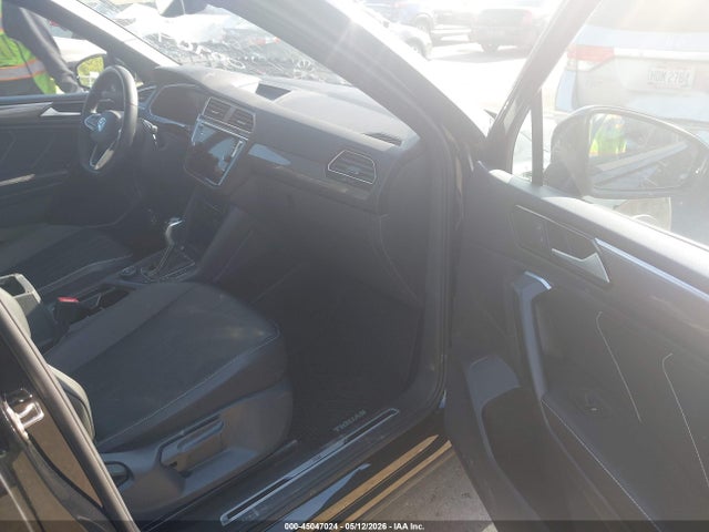 Продаж на аукціоні авто 2024 Volkswagen Tiguan 2.0t Se R-line Black, vin: 3VV8B7AX6RM009699, номер лоту: 45047024