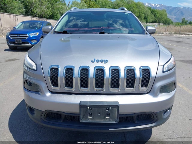 1C4PJMCB9JD528484 Jeep Cherokee Latitude 4x4