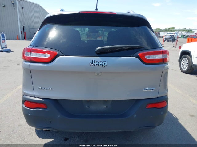 1C4PJMCB9JD528484 Jeep Cherokee Latitude 4x4