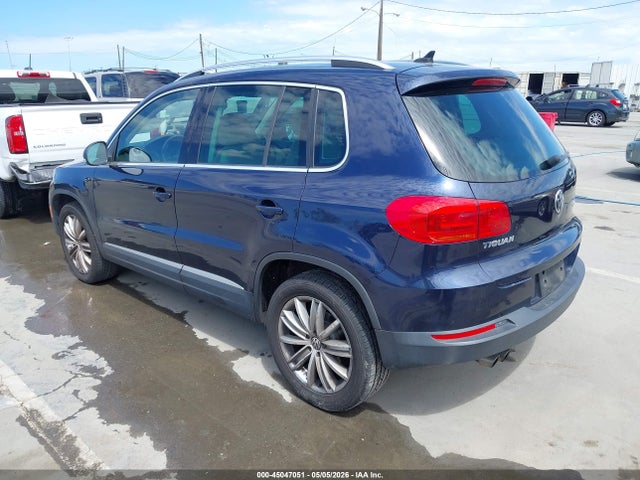 WVGAV7AX3FW595583 Volkswagen TIGUAN SE