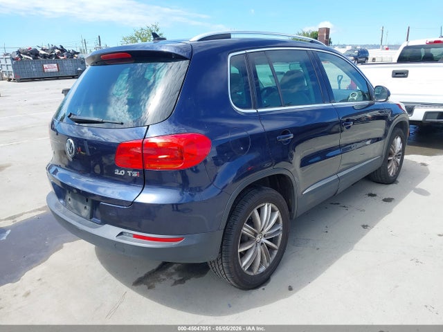 WVGAV7AX3FW595583 Volkswagen TIGUAN SE