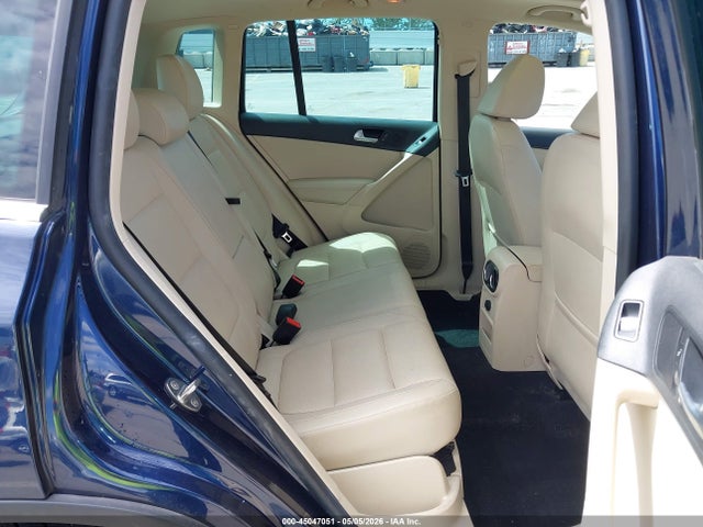 WVGAV7AX3FW595583 Volkswagen TIGUAN SE