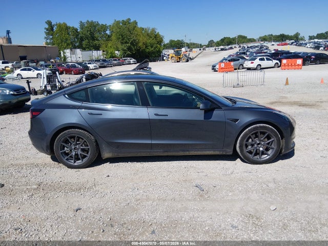 2021 Tesla Model 3 Standard Range Plus Rear-wheel Drive მანქანა იყიდება აუქციონზე, vin: 5YJ3E1EA8MF866882, აუქციონის ნომერი: 45047070