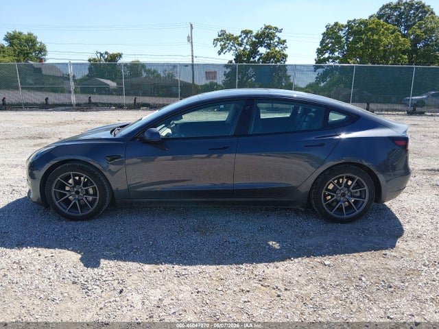 2021 Tesla Model 3 Standard Range Plus Rear-wheel Drive მანქანა იყიდება აუქციონზე, vin: 5YJ3E1EA8MF866882, აუქციონის ნომერი: 45047070