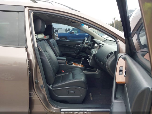45047100 :رقم المزاد ، JN8AZ1MW8BW163353 vin ، 2011 Nissan Murano Le مزاد بيع