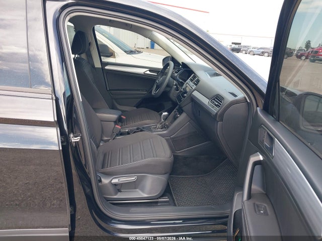 Продажа на аукционе авто 2022 Volkswagen Tiguan 2.0t S, vin: 3VV1B7AX6NM124377, номер лота: 45047123