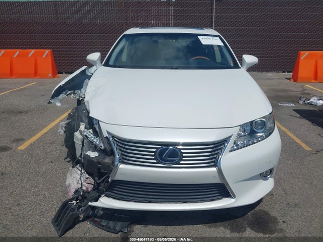 Продажа на аукционе авто 2015 Lexus Es 300h, vin: JTHBW1GG3F2097710, номер лота: 45047193