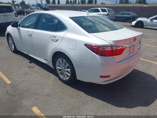 Продажа на аукционе авто 2015 Lexus Es 300h, vin: JTHBW1GG3F2097710, номер лота: 45047193