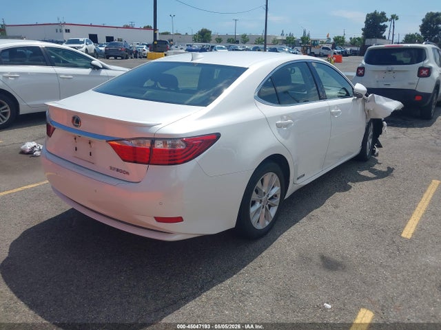 Продажа на аукционе авто 2015 Lexus Es 300h, vin: JTHBW1GG3F2097710, номер лота: 45047193