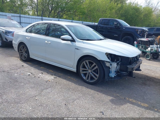 Volkswagen Passat 2.0t R-line/2.0t S 2018 1VWAA7A31JC048624 головне зображення
