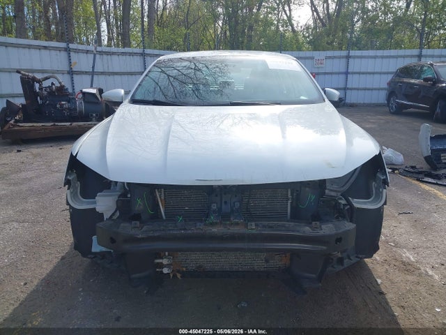 1VWAA7A31JC048624 Volkswagen Passat 2.0t R-line/2.0t S