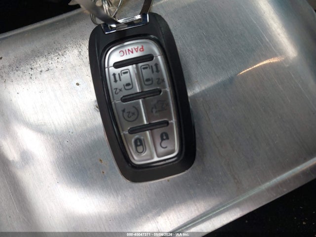 Продажа на аукционе авто 2024 Chrysler Pacifica Touring L, vin: 2C4RC1BG2RR132663, номер лота: 45047371