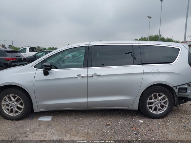 Продажа на аукционе авто 2024 Chrysler Pacifica Touring L, vin: 2C4RC1BG2RR132663, номер лота: 45047371