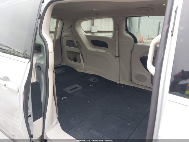 Продажа на аукционе авто 2024 Chrysler Pacifica Touring L, vin: 2C4RC1BG2RR132663, номер лота: 45047371