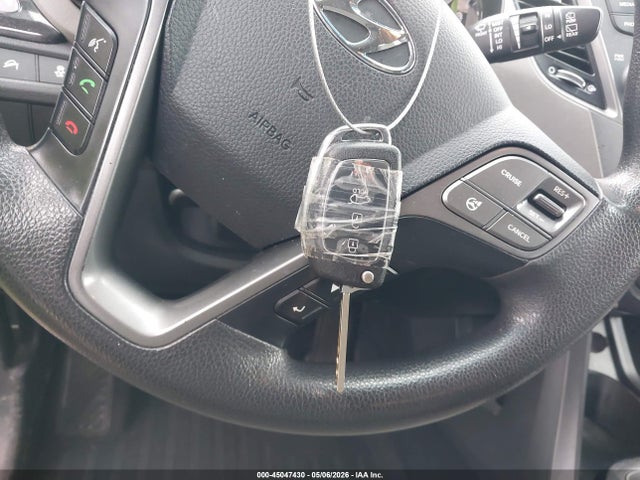 2016 Hyundai Santa Fe Se მანქანა იყიდება აუქციონზე, vin: KM8SM4HF4GU143593, აუქციონის ნომერი: 45047430