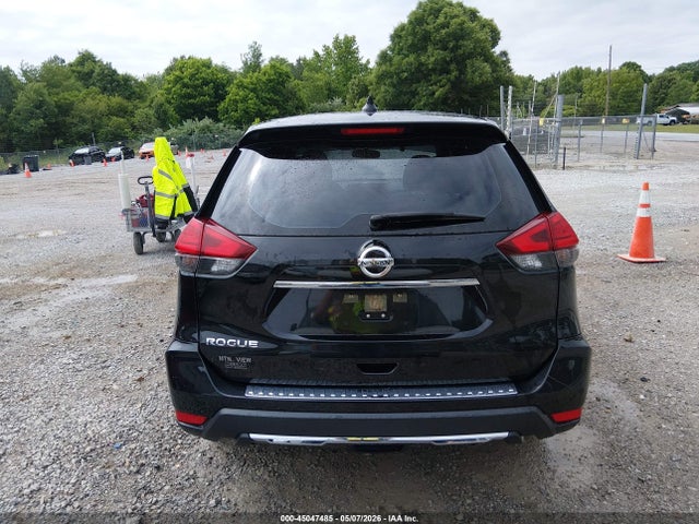 2017 Nissan Rogue S მანქანა იყიდება აუქციონზე, vin: JN8AT2MT3HW407951, აუქციონის ნომერი: 45047485
