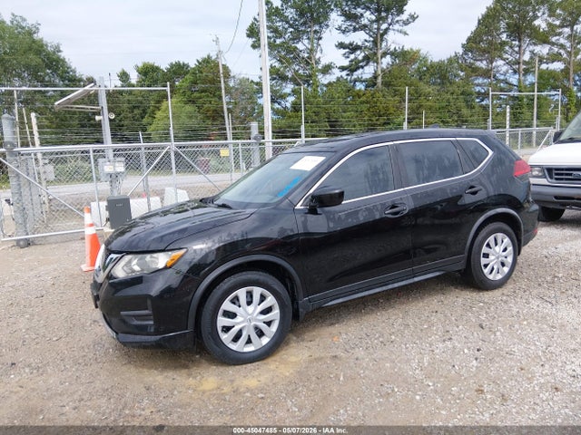 2017 Nissan Rogue S მანქანა იყიდება აუქციონზე, vin: JN8AT2MT3HW407951, აუქციონის ნომერი: 45047485