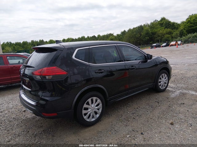 2017 Nissan Rogue S მანქანა იყიდება აუქციონზე, vin: JN8AT2MT3HW407951, აუქციონის ნომერი: 45047485