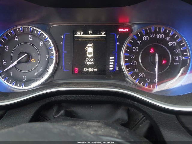 Продаж на аукціоні авто 2015 Chrysler 200 Limited, vin: 1C3CCCABXFN556063, номер лоту: 45047513