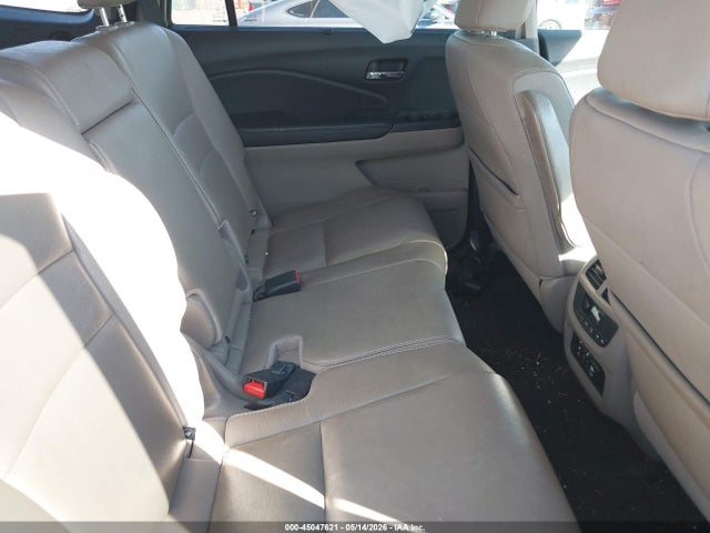 45047621 :رقم المزاد ، 5FNYF5H90HB037919 vin ، 2017 Honda Pilot Touring مزاد بيع