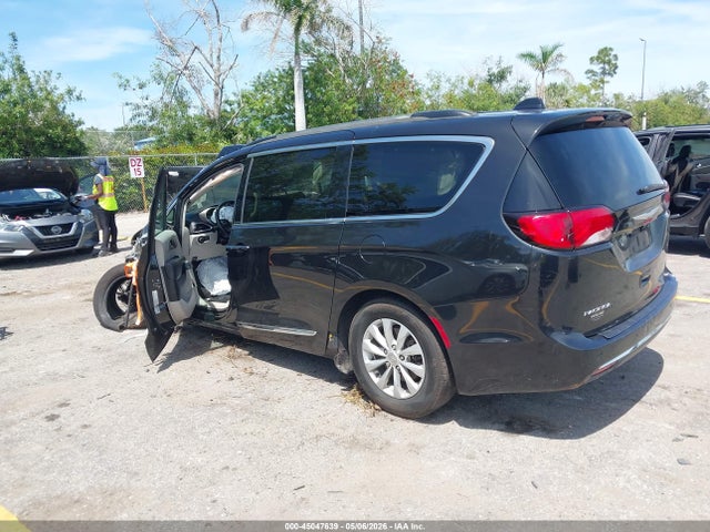 Aukcja sprzedaży 2017 Chrysler Pacifica Touring-l, vin: 2C4RC1BG5HR516399, numer aukcji: 45047639