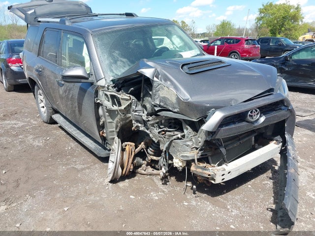 45047643 :رقم المزاد ، JTEBU5JR9E5196761 vin ، 2014 Toyota 4runner Trail مزاد بيع