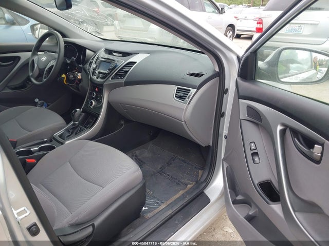 5NPDH4AE0FH596136 Hyundai ELANTRA SE