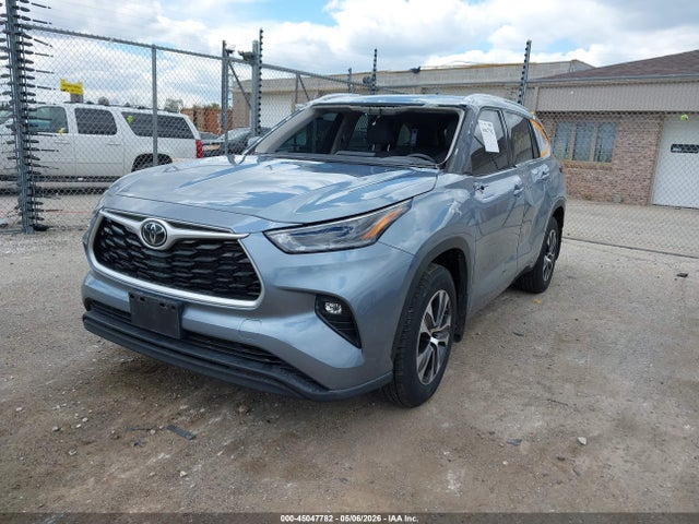 45047782 :رقم المزاد ، 5TDGZRBH4MS146402 vin ، 2021 Toyota Highlander Xle مزاد بيع