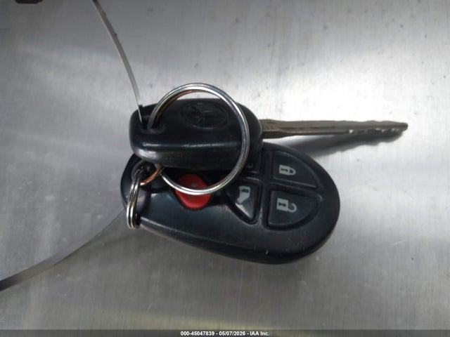2015 Toyota Sienna Le 8 Passenger მანქანა იყიდება აუქციონზე, vin: 5TDKK3DCXFS583739, აუქციონის ნომერი: 45047839