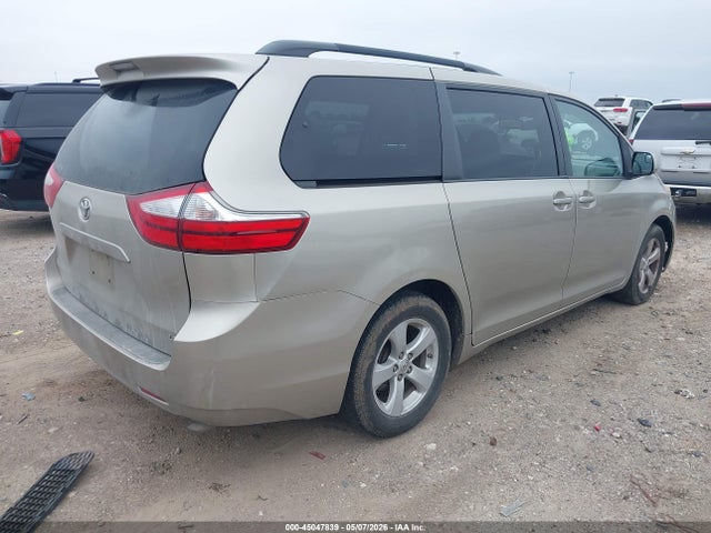 2015 Toyota Sienna Le 8 Passenger მანქანა იყიდება აუქციონზე, vin: 5TDKK3DCXFS583739, აუქციონის ნომერი: 45047839