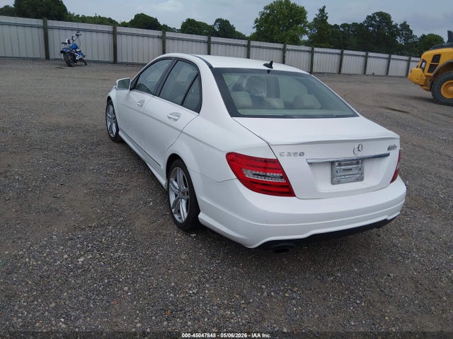Продаж на аукціоні авто 2014 Mercedes-benz C 250 Sport, vin: WDDGF4HB7EA933086, номер лоту: 45047848