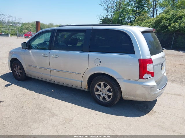 2011 Chrysler Town & Country Touring მანქანა იყიდება აუქციონზე, vin: 2A4RR5DG3BR675362, აუქციონის ნომერი: 45047863
