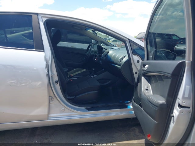 2018 Kia Forte Lx მანქანა იყიდება აუქციონზე, vin: 3KPFK4A77JE238542, აუქციონის ნომერი: 45047883