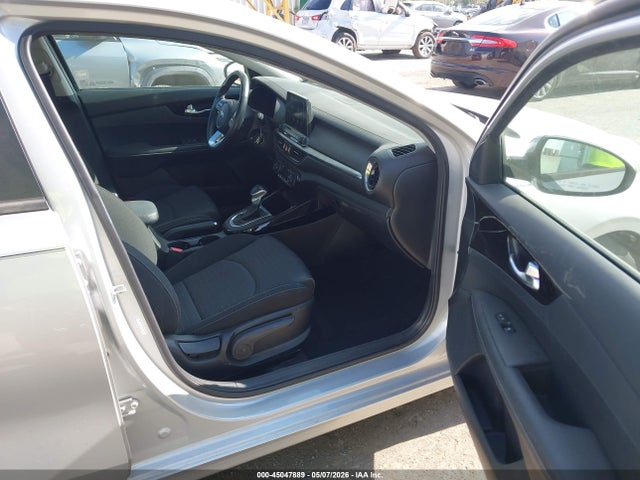 Продажа на аукционе авто 2019 Kia Forte S, vin: 3KPF34AD1KE119969, номер лота: 45047889